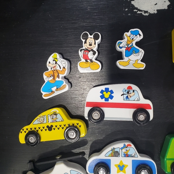 Disney Melissa and Doug Mickey Mouse Deluxe Wooden Vehicle Set - Picture 10 of 11